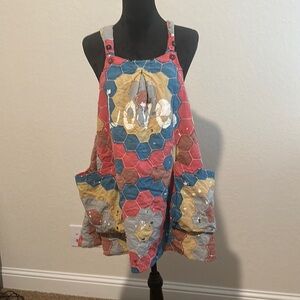 Magnolia Pearl Apron, NWOT